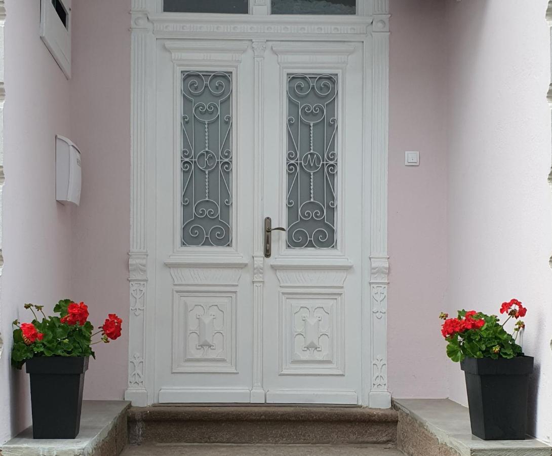Spring Rustik Apartment Cacak Exterior photo